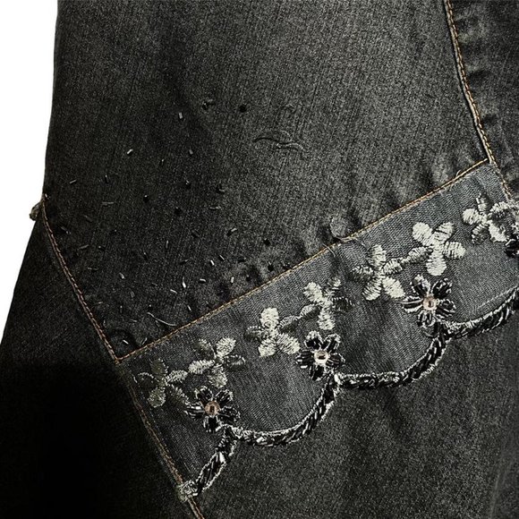 Dark wash denim skirt with embroidery detailing - Picture 2 of 4
